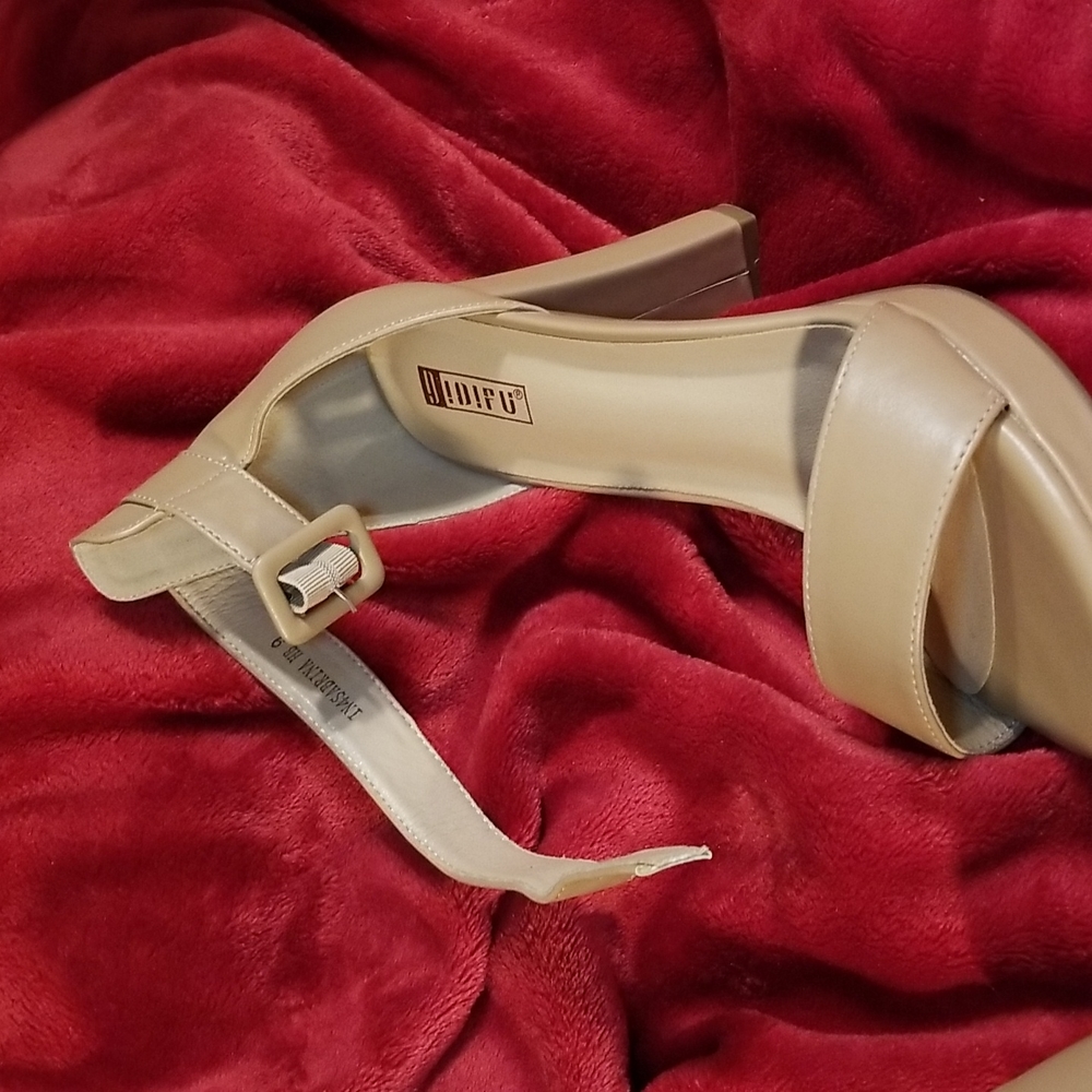 NEW not in original box IDIFU ANKLE BUCKLE SANDALS SIZE 9 - Picture 4 of 11